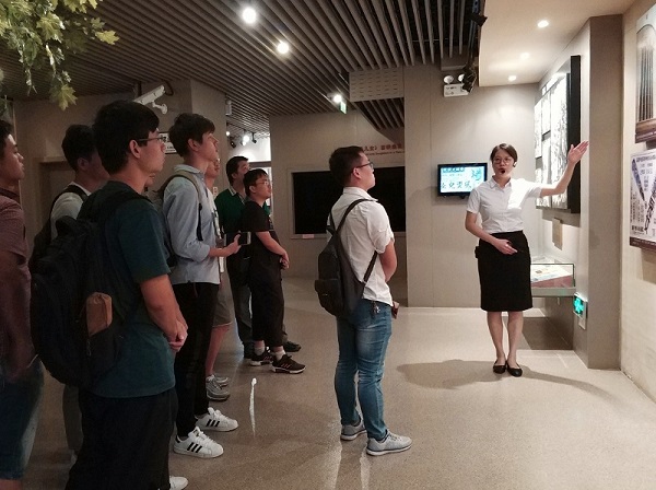 1538039954172471.jpg 2.jpg